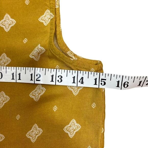 Altar’d State Gold Colored Sleeveless Top With Pleated Ruffle Hem, Size S - Picture 3 of 4